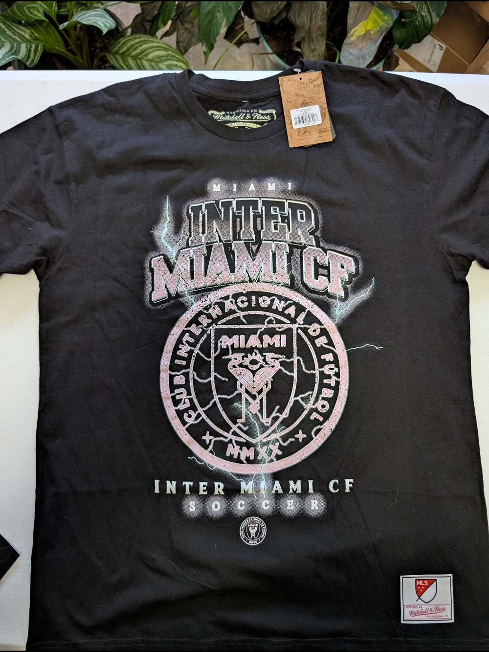 Mitchell & Ness Inter Miami CF Graphic Tee - Black & Pink